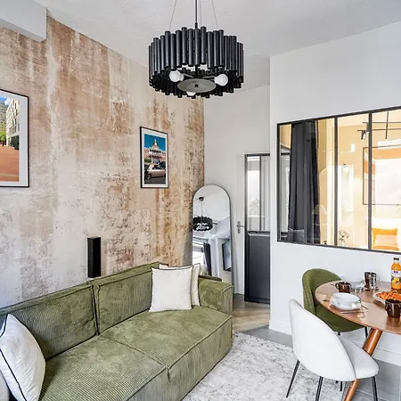 Charming Parisian Loft For 2 To 4 People Parigi